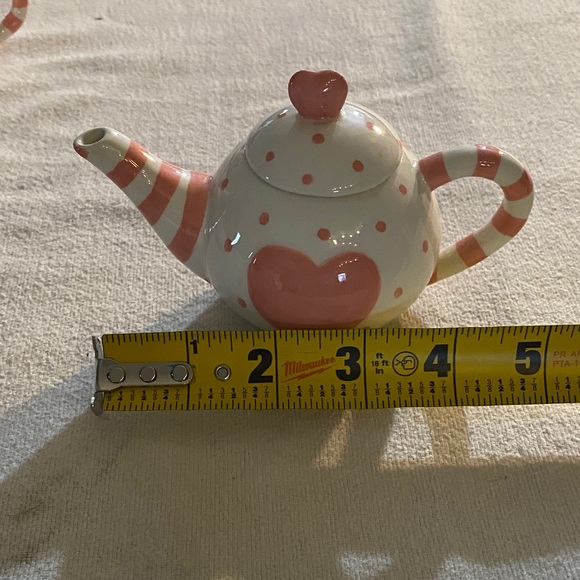Pink Heart Tea Set - Picture 6 of 6